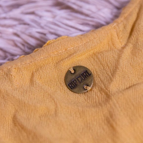 Yellow Ripcurl Blouse - Picture 4 of 4